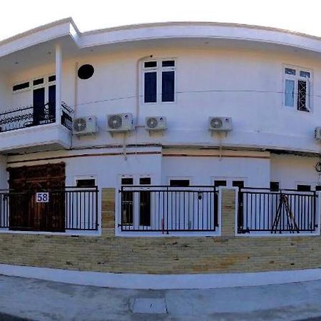The Lawang Yogya Guesthouse Jogjacarta Exterior foto