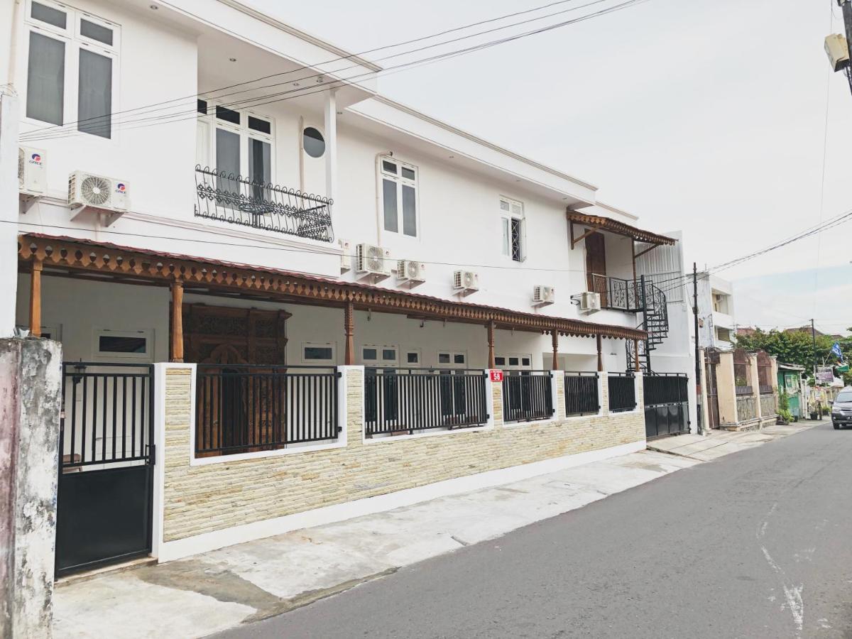 The Lawang Yogya Guesthouse Jogjacarta Exterior foto